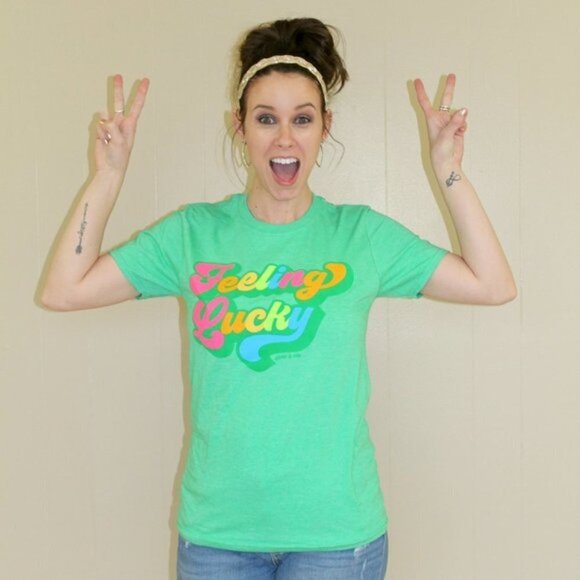 Feeling Lucky Green Graphic Rainbow T-Shirt Tee Sm - Picture 2 of 6